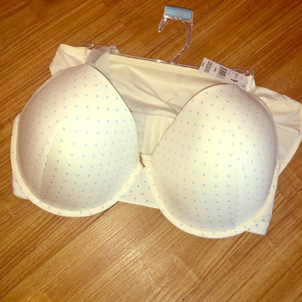 *NWT* Matching bra & panty set